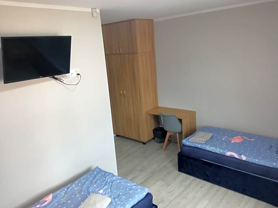 Szafir - NoclegiGrodziskPL