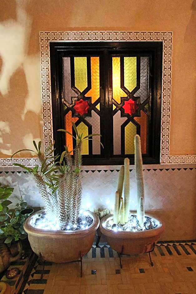 RIAD MAKENE MOUCHKILL