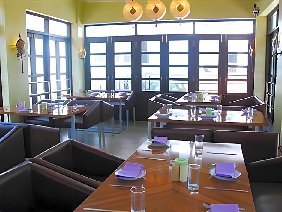 Silver Sands Hideaway Hotel