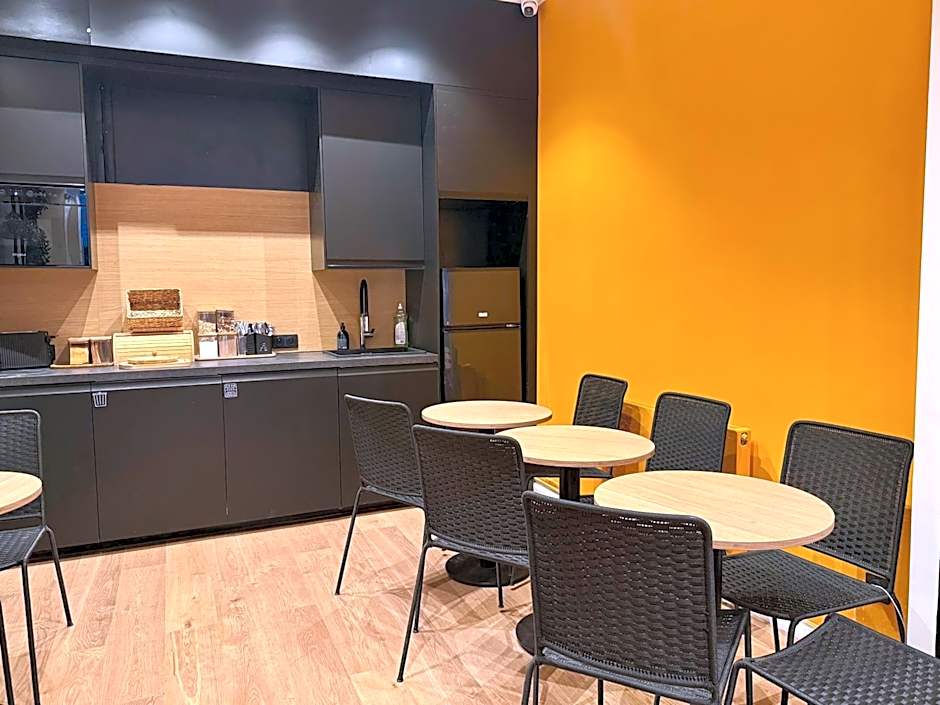 Hotel De L'Exposition - Republique