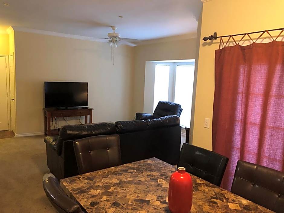 The Reside Fully Furnished Condos - Medical Stays Welcome