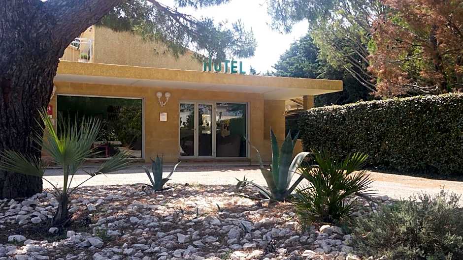 Hôtel Restaurant Le Mas De L'Olivier