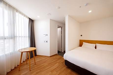 Corner Double Room