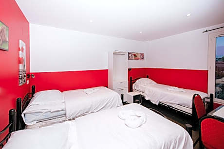 Triple Room with Shared Bathroom