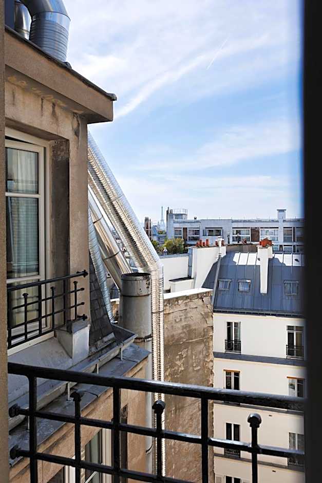 Hotel Carlton's Montmartre