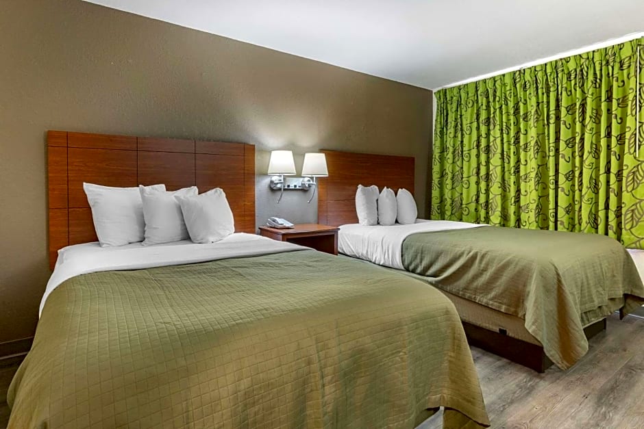 Econo Lodge Cherokee Near River Park