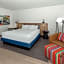 La Quinta Inn & Suites by Wyndham El Paso East Loop-375