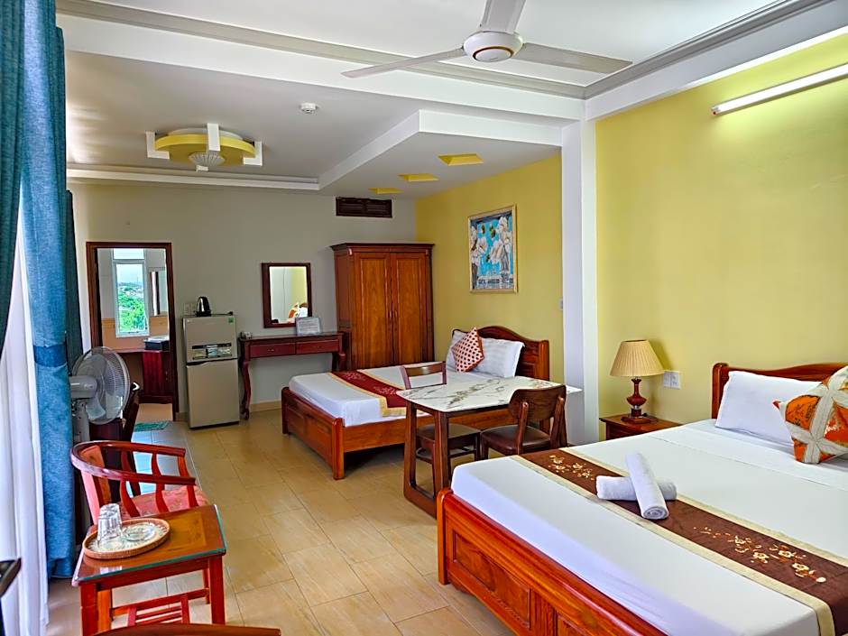 Sunny C Hotel