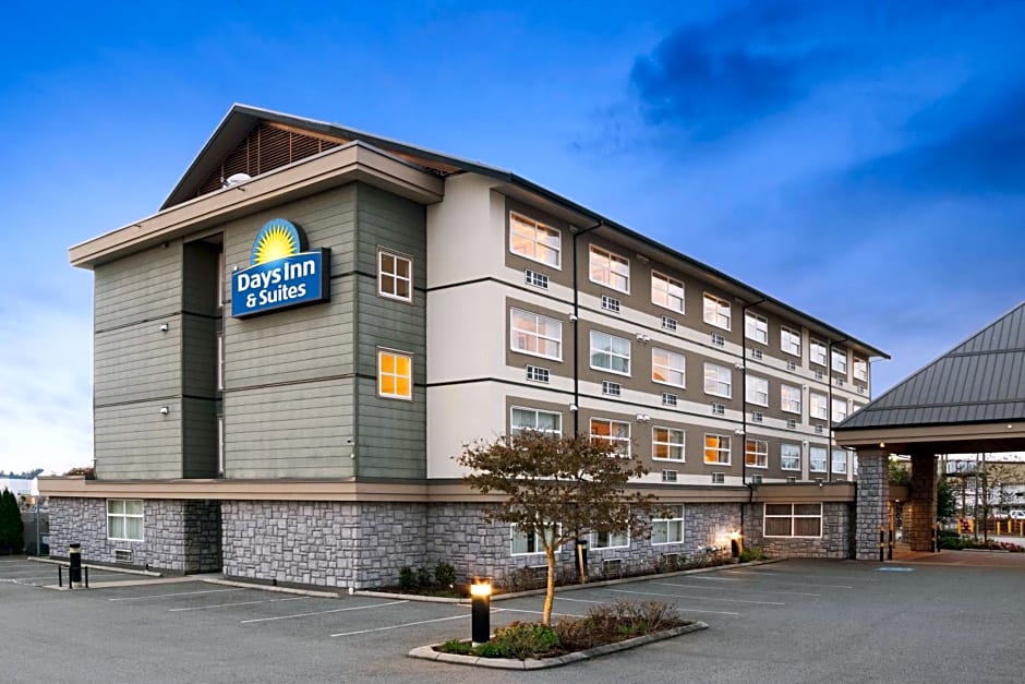 Days Inn & Suites by Wyndham Langley