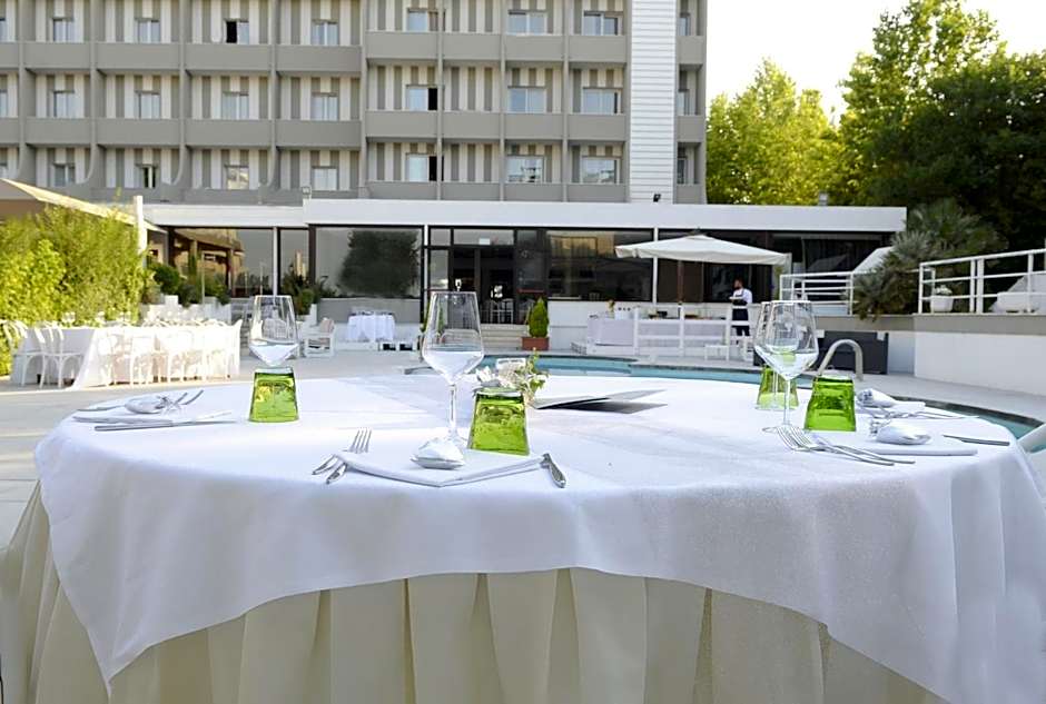 Oxygen Lifestyle Hotel