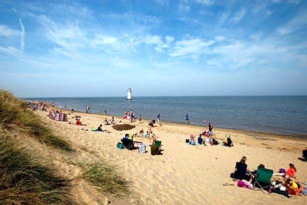 Lyons Robin Hood , Rhyl