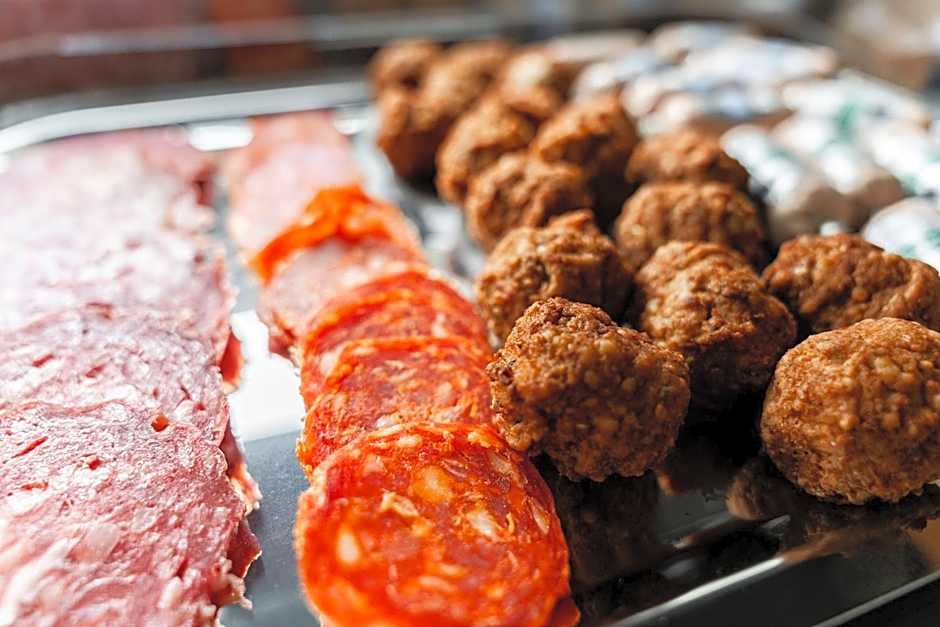 Hotel Vier Jahreszeiten an der Therme & Kliniken Bad Krozingen Nähe Freiburg & Schwarzwald Ideal für Wellness Kur & Business Ausflüge 24h Check In- WLAN & Parken gratis