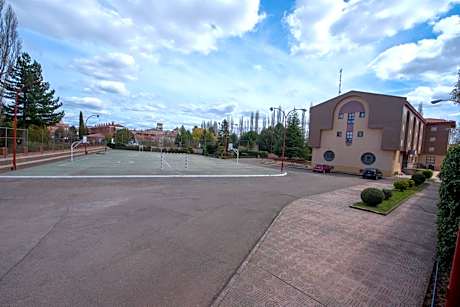 Residencia Universitaria "RUDMA HOSPITAL DEL REY"