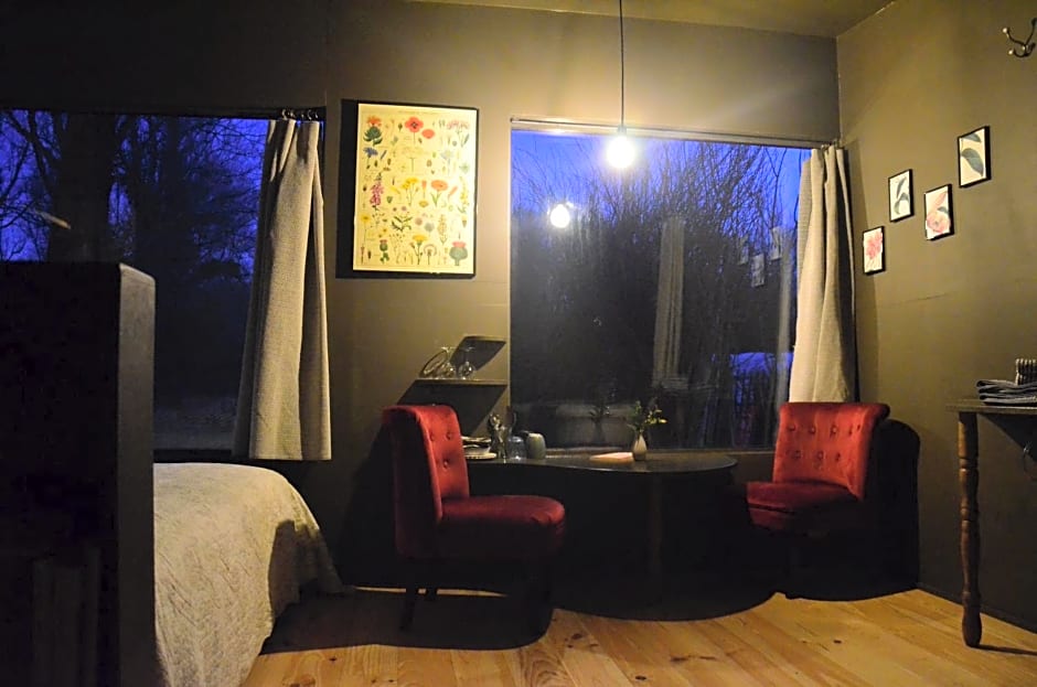 Les Cabanes Des Marais