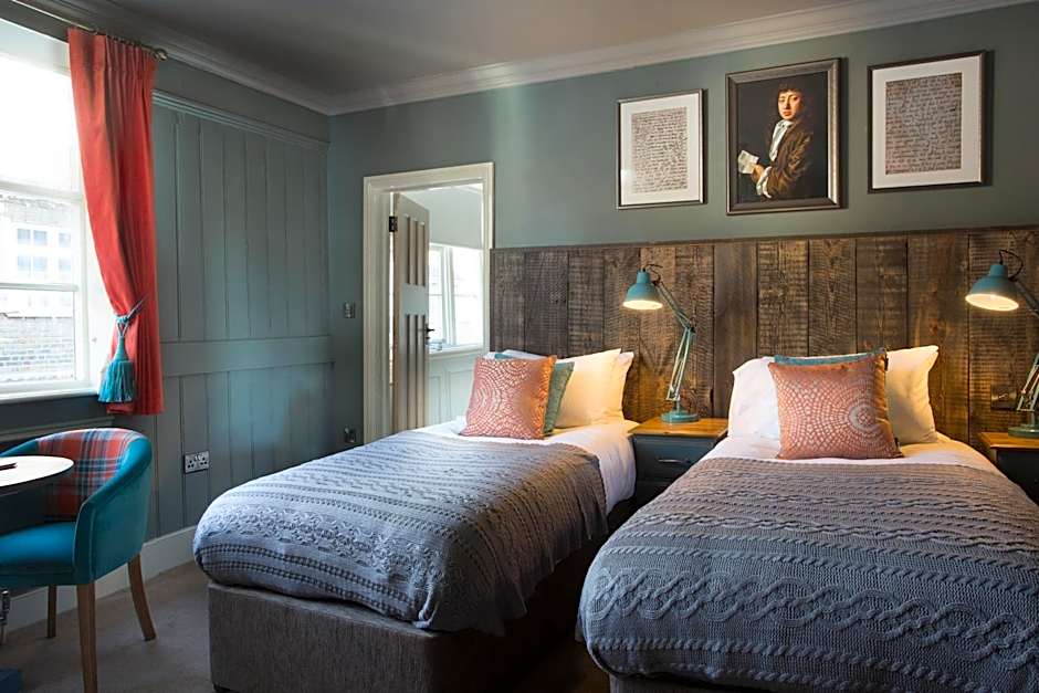 The Ostrich Inn Colnbrook London Heathrow