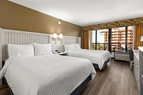 2 Queen Suite City View Balcony
