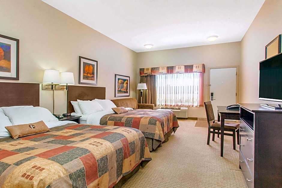 Ramada by Wyndham Pincher Creek