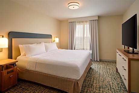 Two Bedroom Suite with One King and Two Queen Beds - Non-Smoking