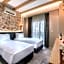 Isola 12 Hotel