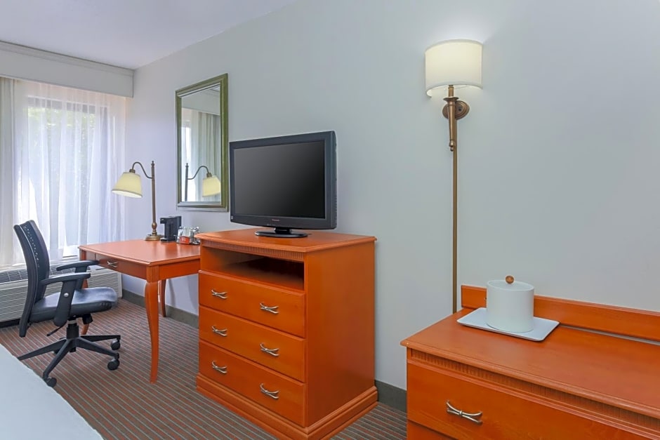 Hampton Inn Memphis-Walnut Grove/Baptist East