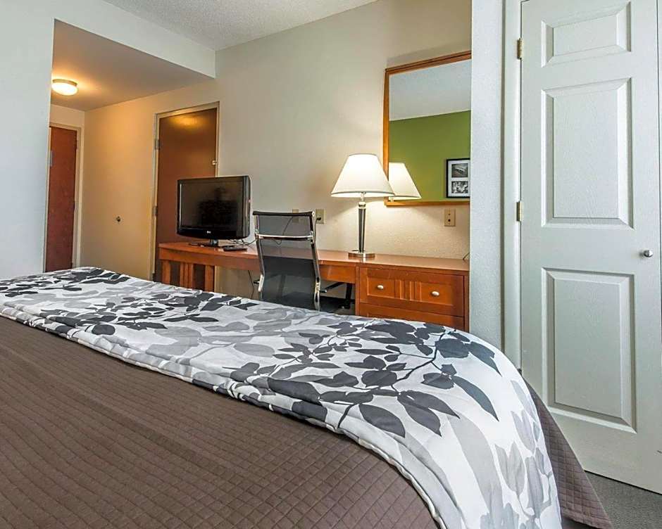 Sleep Inn & Suites Winchester near University