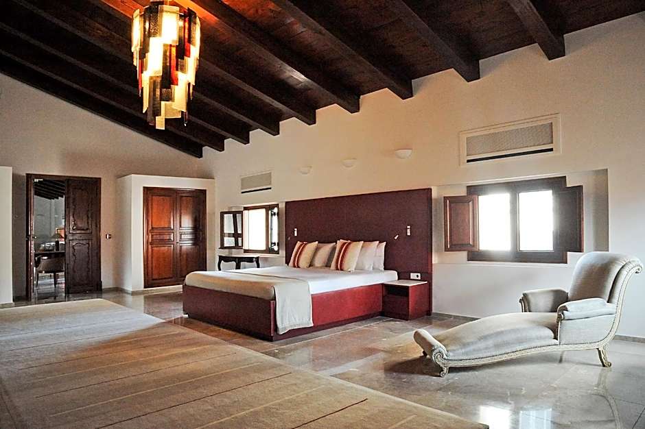 Palacio Can Marques by Puro