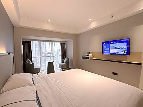 Business Queen Room