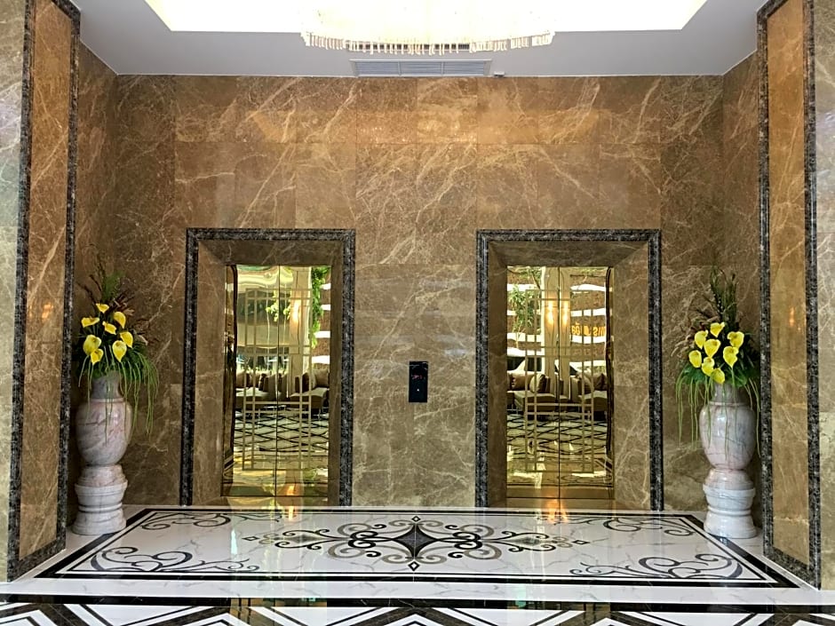 Elegant Airport Hotel
