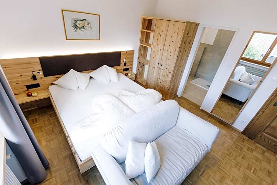 Amplatz 1523 - B&B and Suites