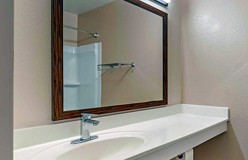 Extended Stay America Suites - St. Petersburg - Clearwater - Executive Dr.