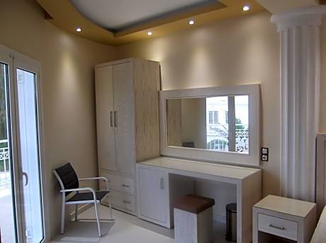Deluxe Suite with Spa Bath