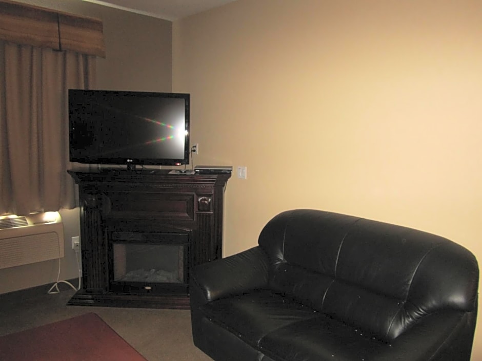 Lakeview Inns & Suites - Fort Nelson