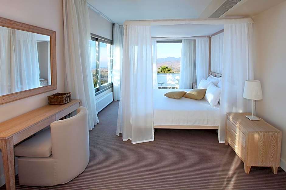 Droushia Heights Hotel