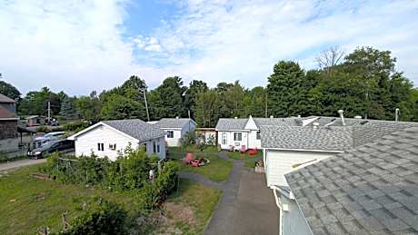 Oakwood Motel