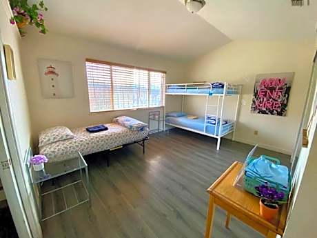 Single Bed in Mixed Dormitory Room