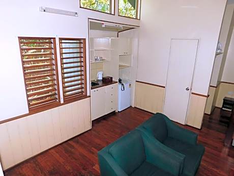 Family Room with Garden View