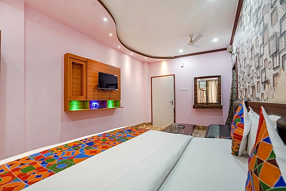 FabHotel Deepak Palace - Assi Ghat