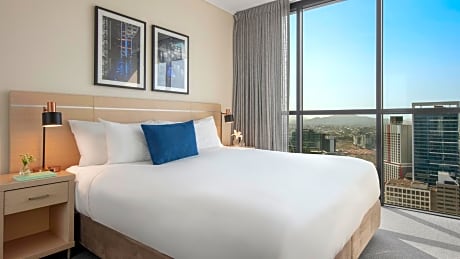 Executive One-Bedroom Apartment - No Housekeeping