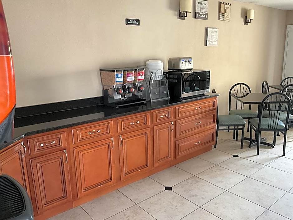 Super 8 by Wyndham Chattanooga/East Ridge