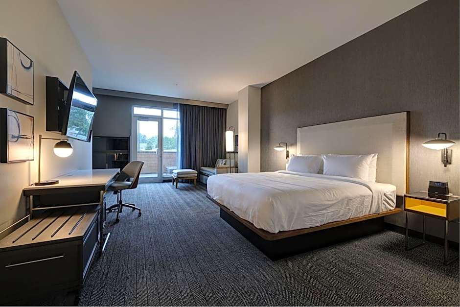 Courtyard by Marriott Iowa City University Heights