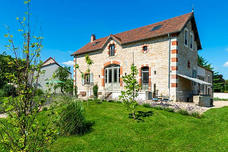 Chai du Chateau de Morteuil