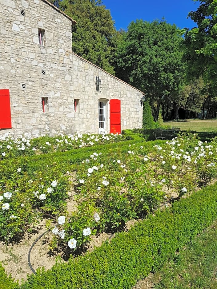 Les Néfliers chambre d'hôtes