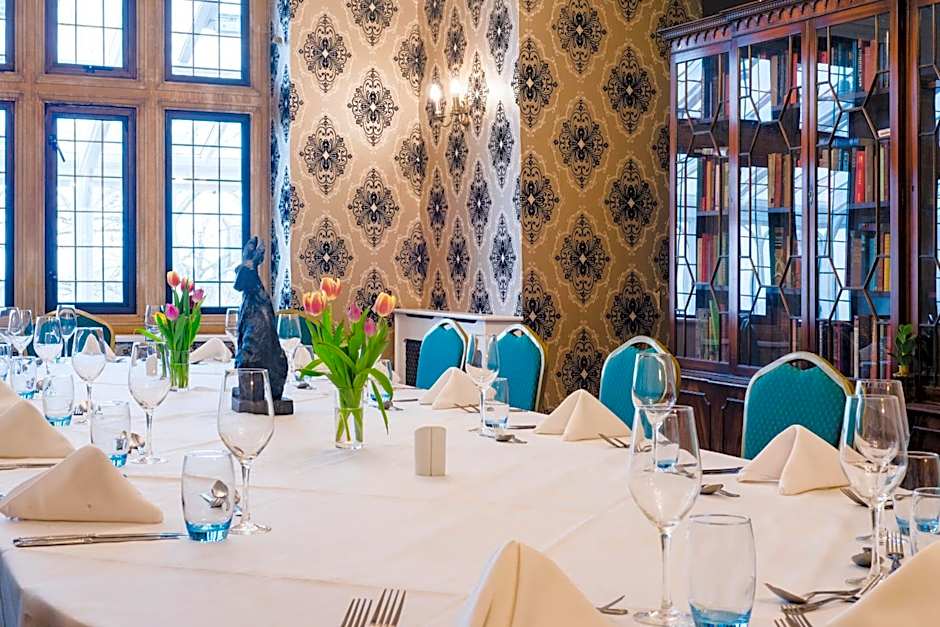 Cricklade House Hotel, Sure Hotel Collection by Best Western