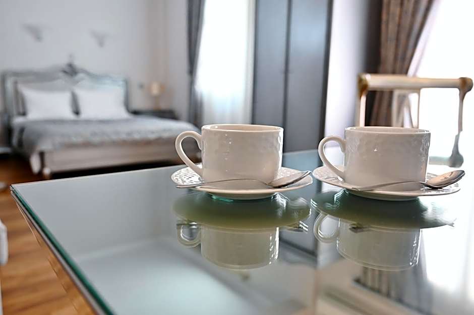 Le Bijou Luxury Rooms & Suites