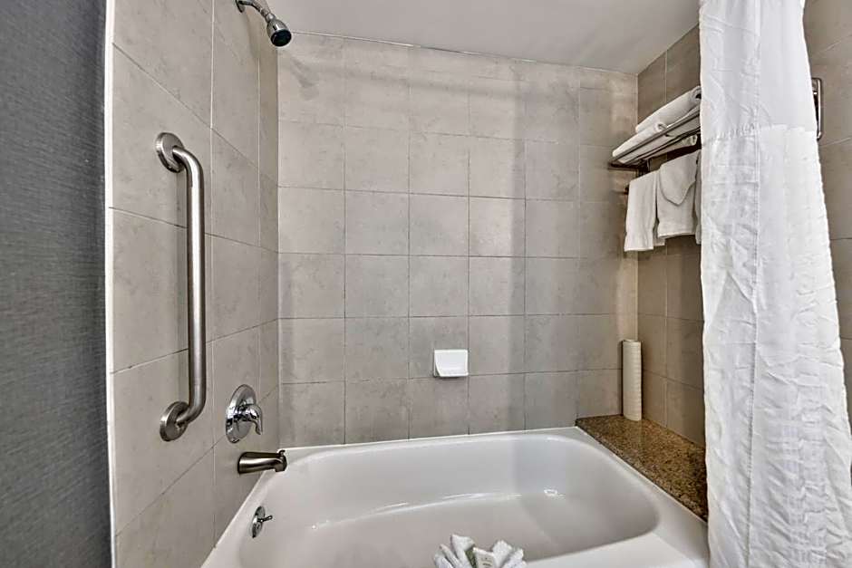 Admiral Inn Mississauga