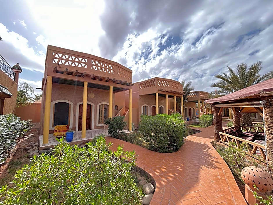 Oasis Tilogui-Luxury Hotel Restaurant and Desert Excursions In Zagora