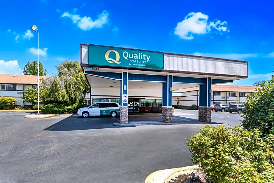 Quality Inn & Suites Medford Airport