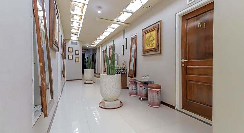 RedDoorz Syariah @ House Of Melati Kepanjen