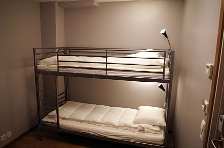 Standard Twin Room with Shared Bathroom - No Window