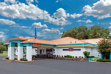 Howard Johnson by Wyndham Ocala FL